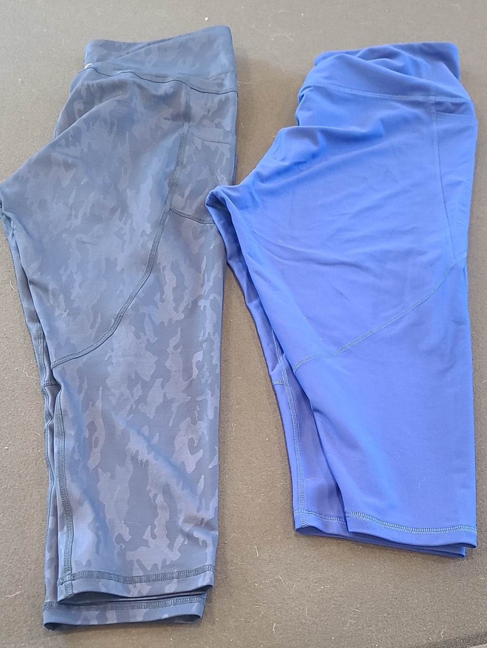 ZYIA And Old Navy Capri Sport Tights Sz Xl Blue Camo, Bright Blue.